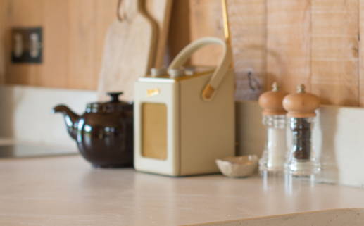 今日最招财颜色穿搭指南